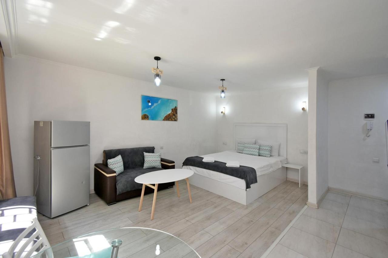 Cozy Apartment Near To The Metro H Kochar 19 Erivan Exterior foto